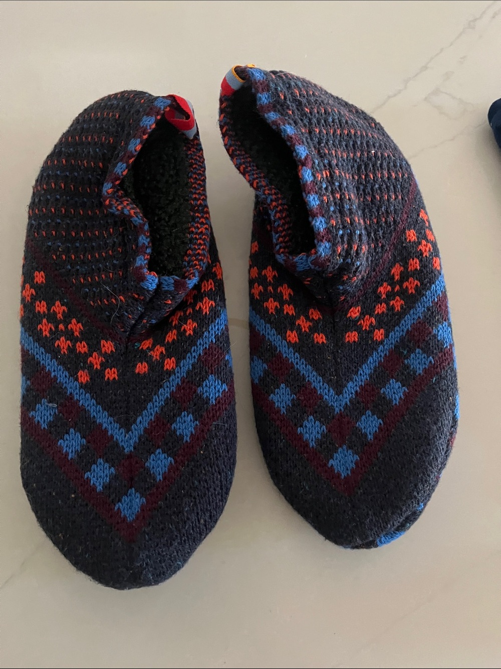Bombas gripper slippers - NWT